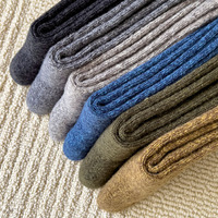 Chaussettes en laine chaudes d'hiver pour femmes et hommes, épaisses, respirantes et antibactériennes, broderie de logo personnalisée