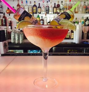 Tasse à Cocktail <span class=keywords><strong>Margarita</strong></span> en Plastique de Grande Capacité de 45 OZ <span class=keywords><strong>Verre</strong></span> de Partage de Cocktail Géant - Product Image 6