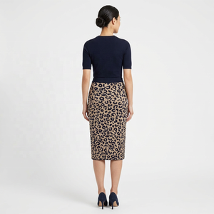 Falda Lápiz de Cintura Alta con Estampado de Leopardo para Mujer, Tejida, Larga hasta la Rodilla, Informal, Cálida para Invierno, Jacquard, Ligeramente Elástica - Product Image 2