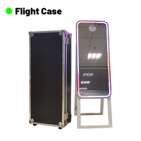 Machine Photobooth Personnalisée IA Magic Mirror à Impression Instantanée, Écran Tactile, Compatible Appareil Photo et Imprimante, Cadre Métallique, Flight Case