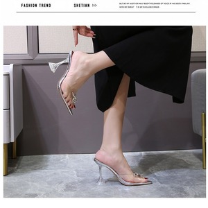 Suministro Directo de Fábrica, Zapatos de Novia AnninaMuabbi de Verano con Punta Puntiaguda, Lazo Rojo, Hebilla con Pedrería, Tacón de 9 cm, Sandalias de Moda - Product Image 2