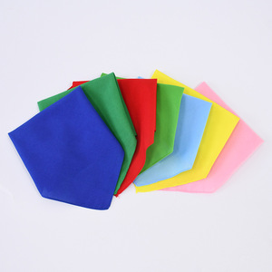 Logotipo personalizado perro Bandana liso clásico triángulo mascota <span class=keywords><strong>Collar</strong></span> con verano sólido estampado accesorio bufanda para perros - Product Image 4
