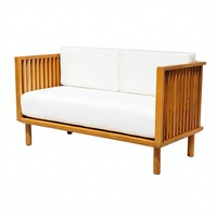 Anpassbares 2-Sitzer-Sofa Massivholz-Eichenrahmen mit Vertikalen Lamellen Japandi-Stil OEM ODM Maßgefertigter Stoff Fabrikfertigung