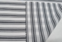 Tissu rayé en polyester T100 150GSM, teint en fil, largeur 66 pouces, matière tricotée douce et respirante pour t-shirts, polos et vêtements de sport