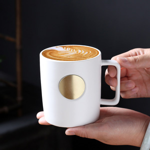 Tasses en céramique avec cercle en cuivre, design minimaliste, pour café ou eau, 350 ml, forme carrée, idéales pour un cadeau - Product Image 2