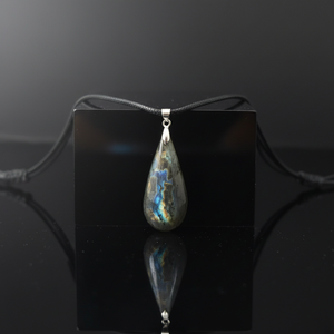 Gioielli all'Ingrosso, Ciondoli in Labradorite a Forma di Goccia d'Acqua in Vari Materiali Naturali per Regali in Cristallo - Product Image 2