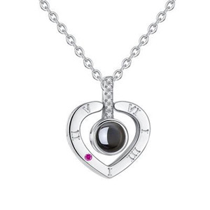 Ti amo In 100 lingue collana Micro incisione luce proiezione amore ciondolo collana gioielli femminili - Product Image 2