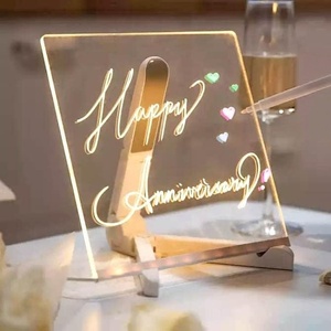 Tableau d'affichage LED DIY effaçable à sec avec support, tableau d'écriture en acrylique pour messages et notes - Product Image 4