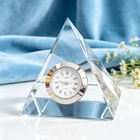 Horloge de bureau en cristal, souvenir d'entreprise, décoration de table de bureau, presse-papiers, horloge pyramide en cristal avec logo et texte personnalisés