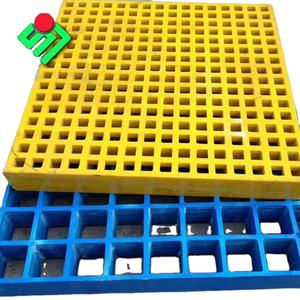 Mini grille moulée par PRF <span class=keywords><strong>de</strong></span> maille <span class=keywords><strong>de</strong></span> <span class=keywords><strong>38</strong></span>*38mm pour le plancher <span class=keywords><strong>de</strong></span> poulet, résistant à la corrosion, longue durée <span class=keywords><strong>de</strong></span> <span class=keywords><strong>vie</strong></span> - Product Image 3