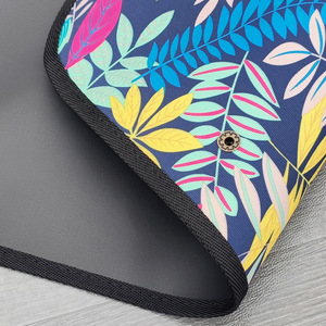 เสื่อทำสวน TPE โพลีเอสเตอร์ 360 กรัม พิมพ์ลายใบไม้หลากสี สำหรับการเปลี่ยนดิน ผสมดิน ตัดแต่งกิ่ง ดูแลต้นไม้ - Product Image 3