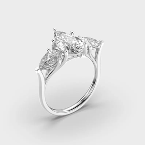 Anillo de Compromiso con Diamante Cultivado en Laboratorio de 2.00ct, Corte Pera, Oro Amarillo de 14K, Diseño Floral - Product Image 5