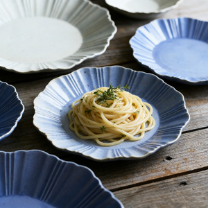 <span class=keywords><strong>Assiette</strong></span> à dîner et <span class=keywords><strong>assiette</strong></span> à dessert en céramique <span class=keywords><strong>blanche</strong></span> et bleue, <span class=keywords><strong>bord</strong></span> gaufré polygonal personnalisé avec coins vifs, vaisselle d'hôtel - Product Image 6
