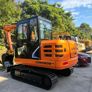 รถขุดไฮดรอลิกแบบมีล้ออเนกประสงค์ CDM6060W พร้อมอุปกรณ์เปลี่ยนเร็วสำหรับงานขุดร่องและรื้อถอน - Product Image 3