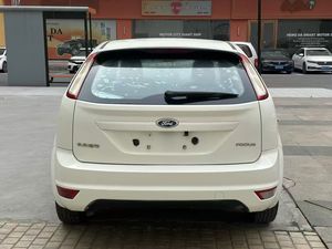 ขายส่งรถยนต์มือสอง ฟอร์ด โฟกัส 1.8T ปี 2013 ราคาถูก รถขนาดกะทัดรัด เหมาะสำหรับการเดินทางและครอบครัว - Product Image 5