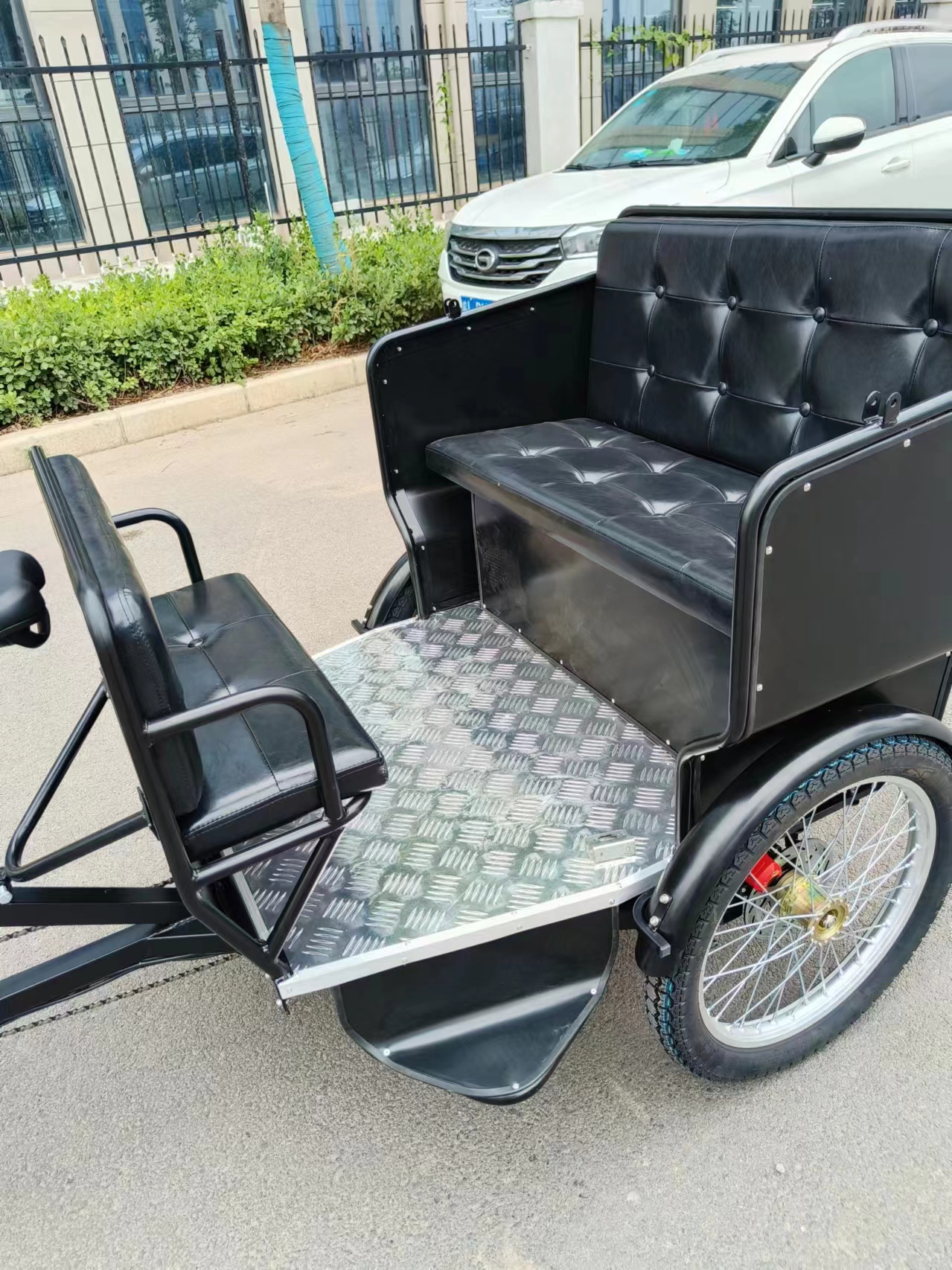 ペディカブ自転車5席人力車大人用乗客三輪車チャイルドシート付き