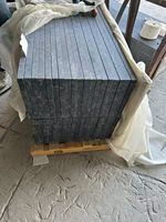 Granit noir et gris acier du Cambodge en gros, découpé sur mesure, poli/lustré/flamé/fini cuir, durable pour sols extérieurs