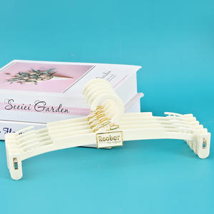 Vente en gros Bestifrom Logo personnalisé anti-dérapant vêtements cintre en plastique couleur sous-vêtements Clips cintre pour adulte pantalon soutien-gorge affichage - Product Image 3