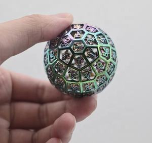 Charme 50mm Rainbow <span class=keywords><strong>Ball</strong></span> 100-Side Dice Bulk Single D100 Creux <span class=keywords><strong>Dragon</strong></span> Polyédrique Métal Dés pour Donjons Dragons Joueurs - Product Image 1