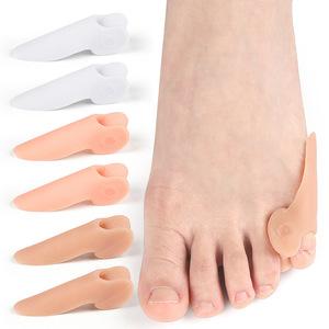 <span class=keywords><strong>Séparateur</strong></span> d'orteils réglable SEBS Gel pouce Valgus <span class=keywords><strong>petit</strong></span> <span class=keywords><strong>orteil</strong></span> Correction housse de protection <span class=keywords><strong>petit</strong></span> <span class=keywords><strong>séparateur</strong></span> d'ongles pour Hallux Valgus - Product Image 2