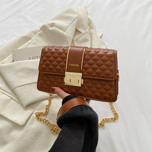 กระเป๋าสะพายคาดลำตัวยาวสายโซ่โลหะสำหรับผู้หญิงความจุขนาดใหญ่ดีไซน์เป็นโครงตาข่ายประดับเพชรด้วยฮาร์ดแวร์ที่สวยงามใหม่ฤดูร้อน - Product Image 6