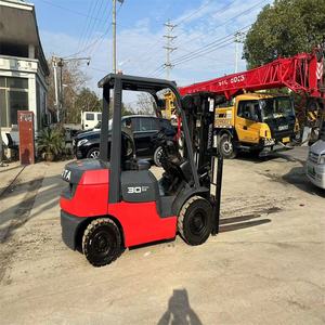 Carretilla elevadora Toyota de 3 toneladas usada en buen estado a buen precio carretilla elevadora Toyota usada de 3 toneladas - Product Image 2