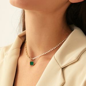 Collier Pendentif Tendance Demi-Perle Demi-Chaine en Acier Inoxydable Plaqué Argent Géométrique Classique pour Mariage - Product Image 6