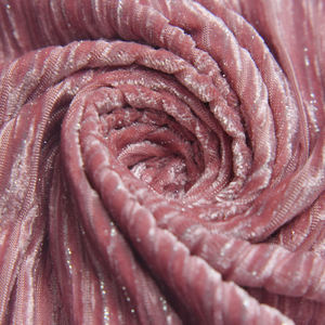 Edgy Silver - Sparkled Velvet: un imprescindible para los accesorios de moda de vanguardia, haciendo una declaración de moda audaz - Product Image 6