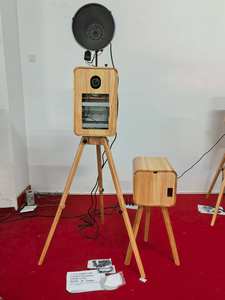 <span class=keywords><strong>Photomaton</strong></span> DSLR Professionnel à Écran 18,5 Pouces, Finition Bois Peint, pour Fêtes, Mariages et Événements – <span class=keywords><strong>Prix</strong></span> du <span class=keywords><strong>Photomaton</strong></span> Vintage en Bois - Product Image 6