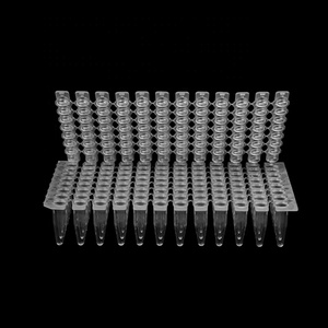 Fournitures de laboratoire de haute qualité plaque de PCR transparente 200ul sans jupe avec tapis de capuchon plat optique segmenté plaque de PCR détachable 96 puits - Product Image 3