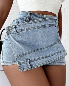 Short en jean asymétrique bleu clair deux pièces pour femme, taille haute, coupe ajustée, short tendance - Product Image 1