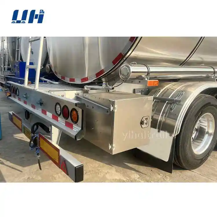 OEM Vehicle Master China 2 3 4 Axle 40000 45000 Litres Water Oil Fuel Tanker Semi Truck Trailer Multi Tank Fuel Trailer For Sale