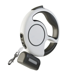 สายจูงสุนัขแบบยืดหดได้พร้อมไฟ LED ดีไซน์ล็อคเพื่อความปลอดภัย - Product Image 1