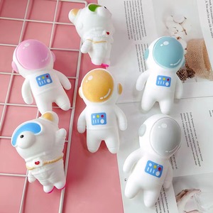 Juguete Antiestrés de Astronauta de TPR con Relleno de Harina, para Aliviar la Presión, Regalo Promocional, Juguete de Compresión para Niños y Adultos - Product Image 2