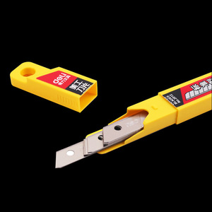 Deli 2012 Utility Knife Blade 0.4x9x80mm Carbon Steel Replacement Blade For Paper Cutting Multi-blade Safety Cutter - Product Image 1