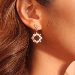 ต่างหูจี้ Sunburst Zircon ชุบทองด้วย925ประณีตสวยงามสำหรับสุภาพสตรีแฟชั่นที่สวยงามคุณภาพสูง - Product Image 2