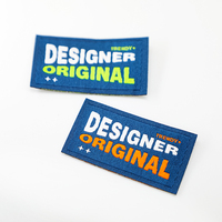 Meilleure vente d'usine Etiquettes tissées avec logo de mode personnalisées Etiquettes de vêtements Etiquette de cou de luxe avec les plus populaires