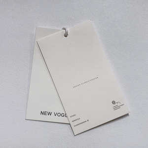 ZP-étiquettes en tissu de papier épais personnalisées avec ficelle étiquettes pivotantes écologiques pour accessoires vestimentaires et solutions d'emballage textile - Product Image 1