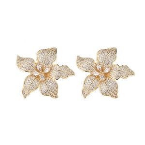 Fashion Eco-friendly Copper Gold Plated Floral <b>Earrings</b> and Pendant <b>Set</b> Bridal Jewelry <b>Set</b> Gold Flower Design for Wedding - Product Image 2