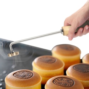 Molde de estampado para hornear pasteles con mango, para quemar diseños en pasteles, galletas y dulces, de hierro y latón, con mango para quemar, diseño personalizado 4/5 - Product Image 2