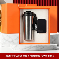 Cadeau d'entreprise 2 en 1 : Tasse à café en titane 500 ml et batterie externe magnétique sans fil 5000 mAh – Solutions de suite de bureau exécutives haut de gamme