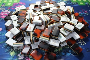 Set Mahjong Americano Inciso a 4 Strati, 160 Tessere Tortoise Boutique, Tappetino <span class=keywords><strong>Imperial</strong></span> Lantern per Eventi Culturali - Product Image 2