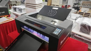 Troquel FRONTAL A3 + Plotter de máquina de fabricación de etiquetas digitales para papel adhesivo personalizado con doble cabezal DXS350PRO DH - Product Image 6