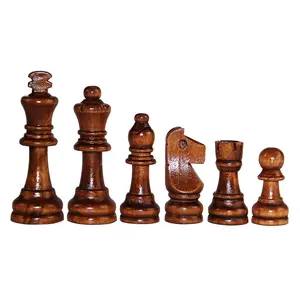 2.2 인치 하이 퀄리티 나무 체스 조각 수동 게임 보드 게임을위한 가중 나무 체스 조각 나무 액세서리