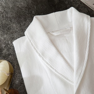 5-Star Hotel Modern White Cotton <strong>Waffle</strong> <strong>Robe</strong>-Breathable Quick Dry Long Sleeve Men's Pockets Winter/Summer Use 750g Combed Yarn - Product Image 4