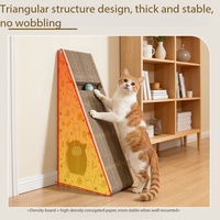 Griffoir vertical triangulaire pour chat en sisal avec balles à clochettes, jouet d'intérieur pour chat, protection de meubles