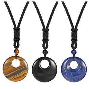 Buena calidad, venta al por mayor, 30MM, forma de Ción, piedras preciosas naturales, colgantes de cristal, collar con cadena de cuerda negra de nailon tejida a mano - Product Image 3