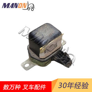 Régulateur de générateur Toyota Forklift D16746927700 22060 7127700 23820, pièce d'alternateur en acier pour générateur diesel - Product Image 5