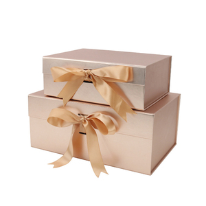 Caja de Regalo Plegable Magnética de Cartón Rosa de Lujo con Logotipo Personalizado y Cinta - Product Image 5