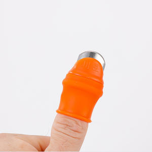 Wholesale Multifunctional <b>Kitchen</b> & Garden Cutter <b>Plastic</b> Thumb Pruning Shears for Picking Plants Vegetables Finger Separator - Product Image 6